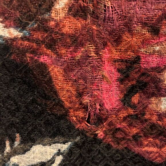 NWT wrap/ scarf by Betty Jackson Black - Picture 2 of 3